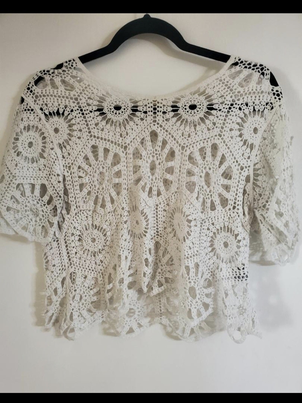 Women’s White Crochet Lace Short-Sleeve Top